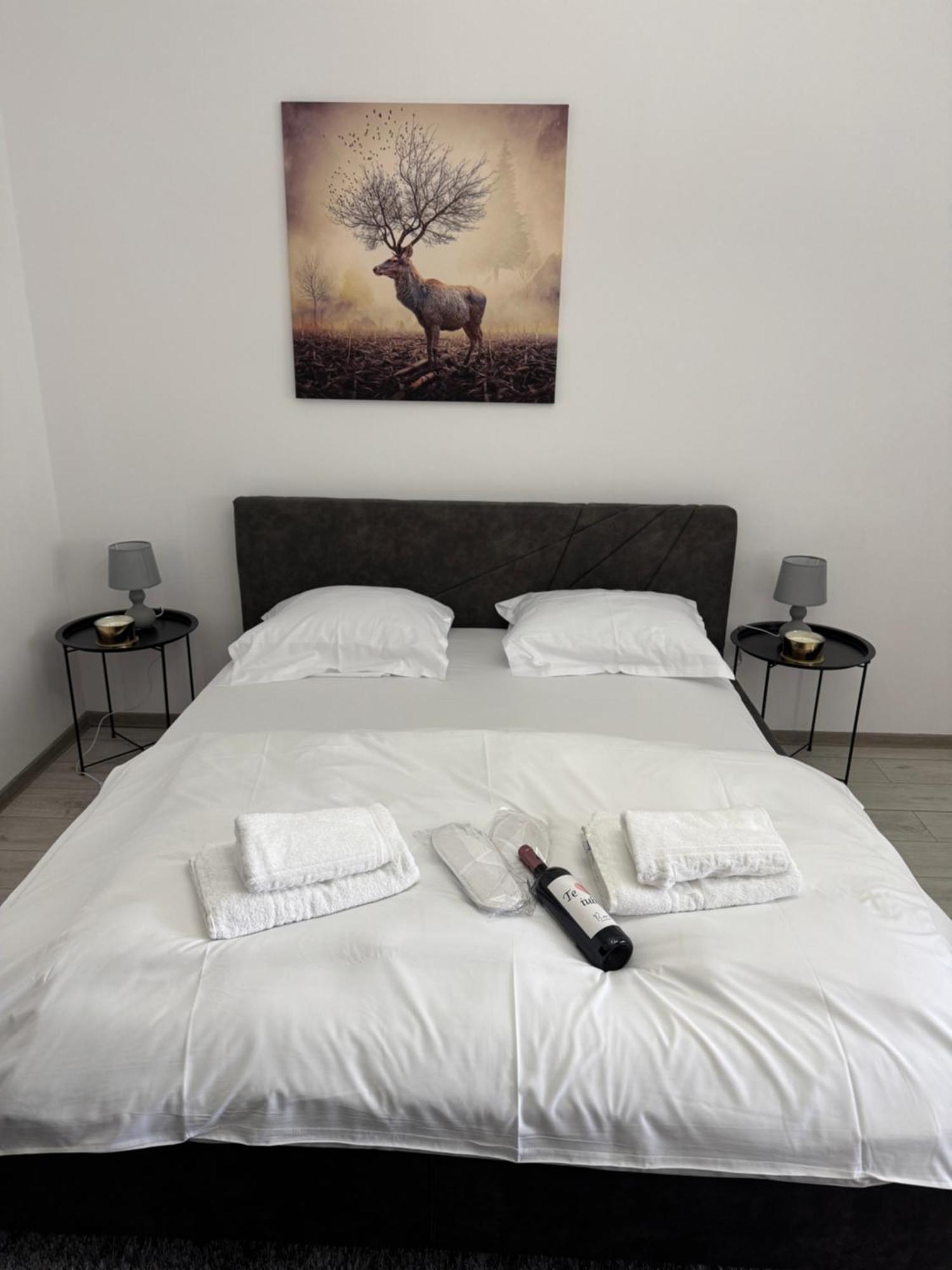 Luxury Plaza M Drumul Taberei Bucharest